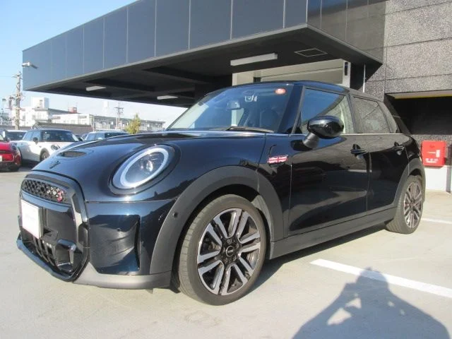 Bmw MINI COOPER SD 5DOOR ベースグレード photo 4
