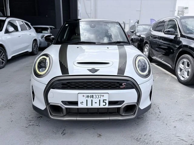 Bmw MINI COOPER S 5DOOR レゾリュート　エディション photo 4