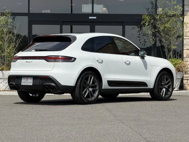 Porsche PORSCHE Macan T photo 3