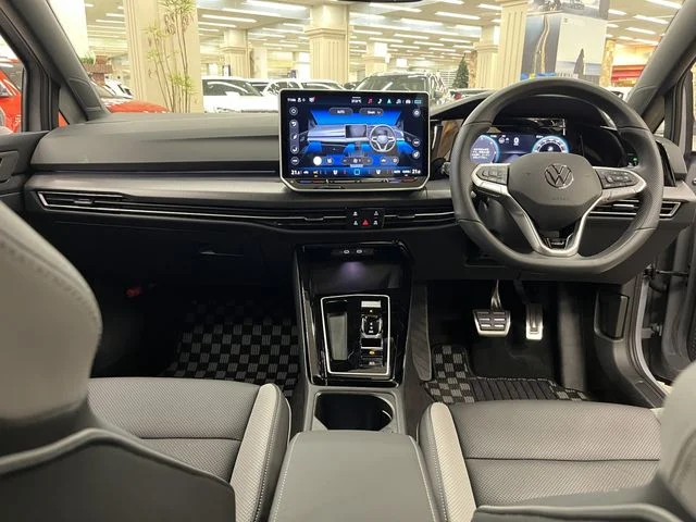 Volkswagen VOLKSWAGEN GOLF VARIANT TDI　Rライン photo 2