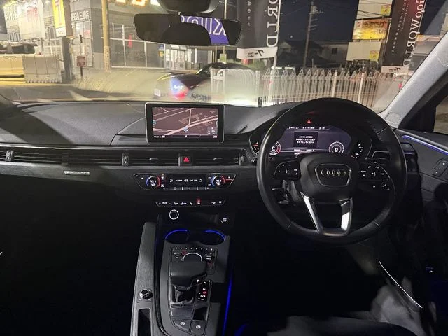 Audi AUDI A4 ALL ROAD QUATTRO ベースグレード photo 3