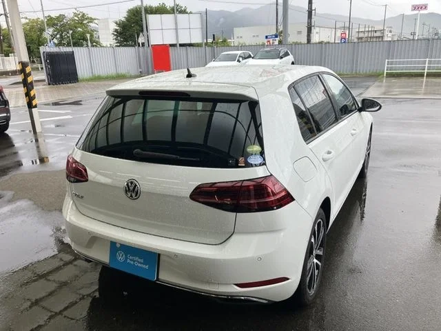 Volkswagen VOLKSWAGEN GOLF TSI　コンフォートライン　マイスター photo 3