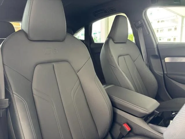 Audi AUDI A5 Sedan TFSI　Sライン photo 4