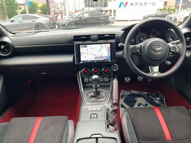 Toyota GR86 RZ photo 2