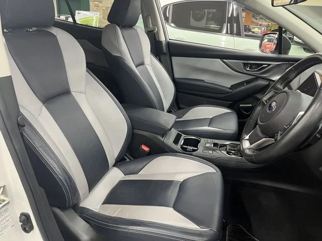 Subaru IMPREZA SPORT 4WD アドバンス photo 4