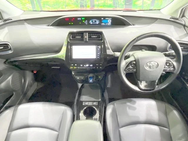 Toyota PRIUS A　ツーリングセレクション photo 2