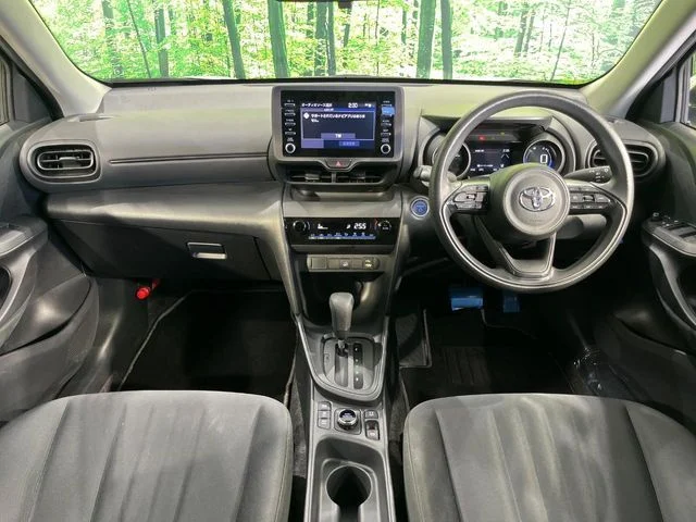 Toyota YARIS CROSS HYBRID X photo 2