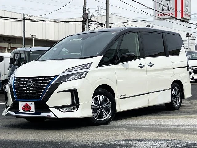 Nissan SERENA WG e−POWER　ハイウェイスター　V 2022