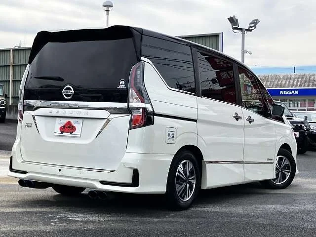 Nissan SERENA WG e−POWER　ハイウェイスター　V photo 3
