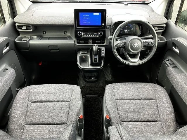 Toyota SIENTA HYBRID Z photo 2