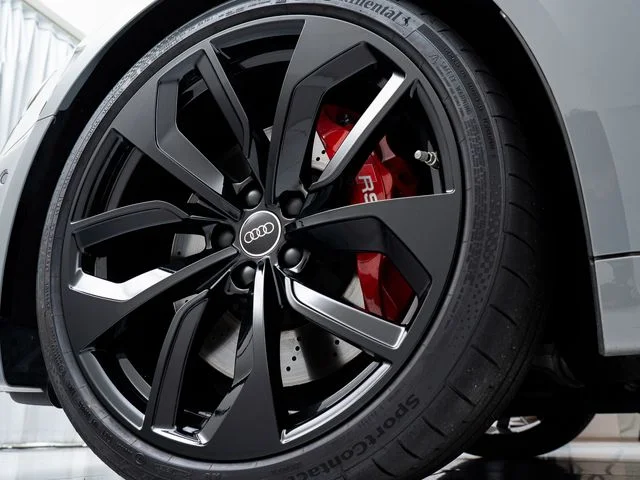 Audi AUDI RS4 AVANT 車検R10／4まで　パークアシストPKG photo 2