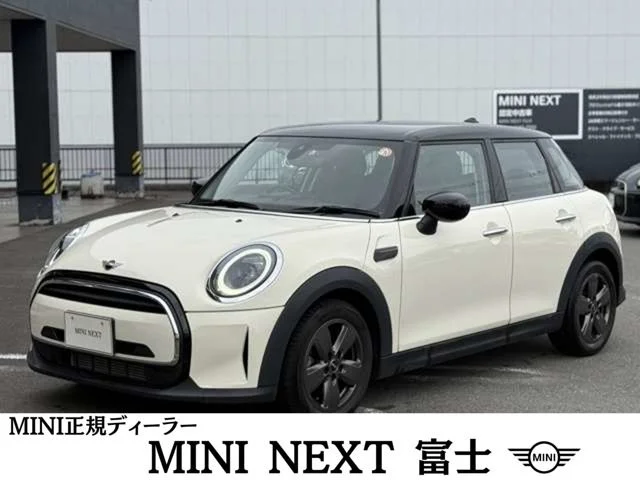 Bmw MINI COOPER D 5DOOR ベースグレード 2021