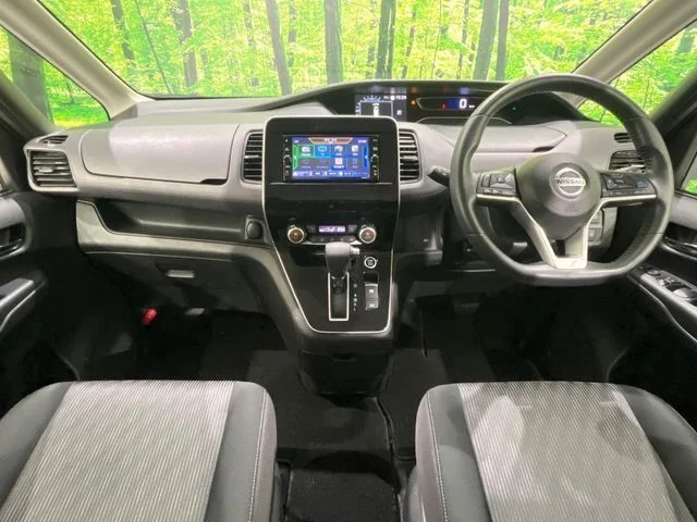 Nissan SERENA S-HYBRID ハイウェイスター　V photo 2