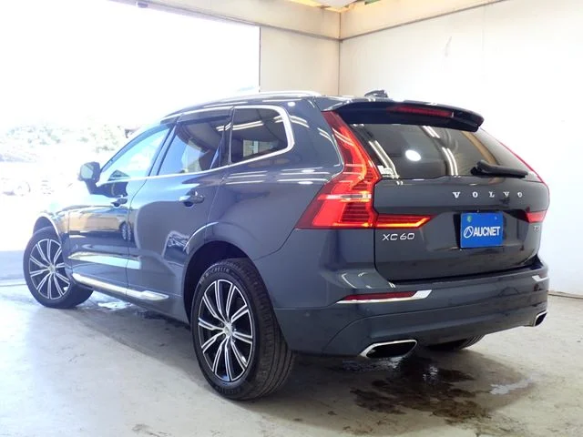 Volvo VOLVO XC60 T5　AWD　インスクリプション photo 3