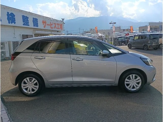 Honda FIT e:HEV ベーシック photo 4