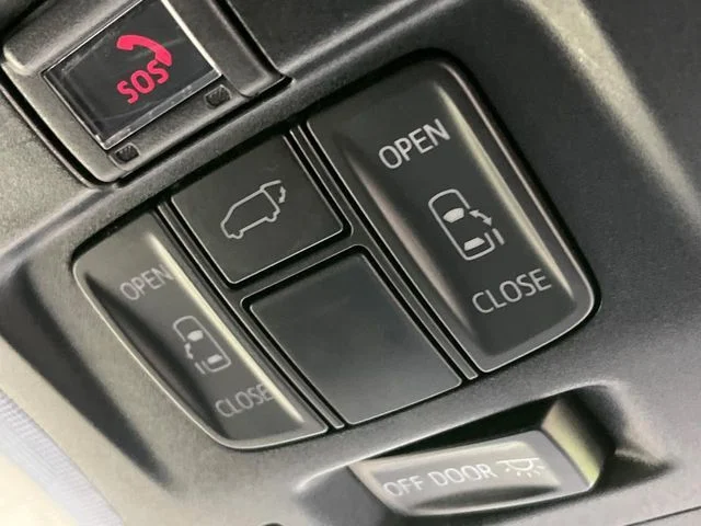 Toyota VELLFIRE ゴールデンアイズ2 photo 4