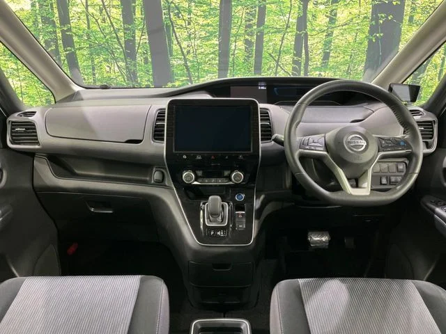 Nissan SERENA WG e－POWER　ハイウェイスター　V photo 2