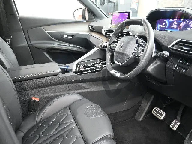Peugeot PEUGEOT 3008 GT photo 4