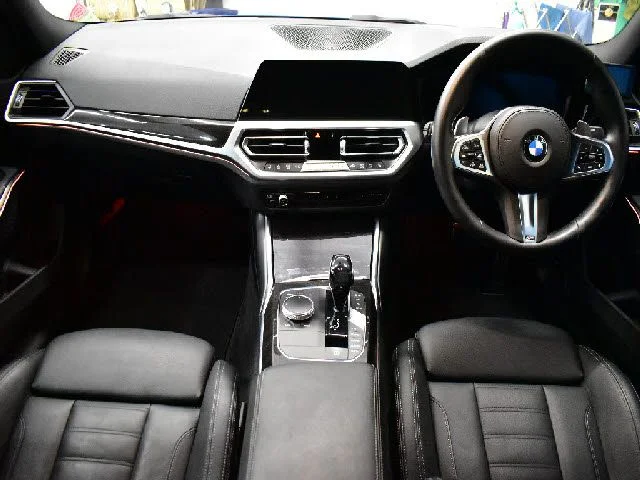 Bmw BMW 3series sedan 330i　Mスポーツ photo 2