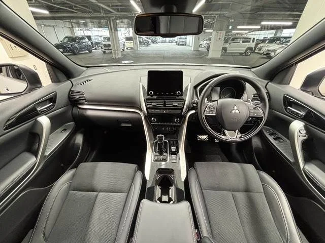 Mitsubishi ECLIPSE CROSS PHEV P photo 2