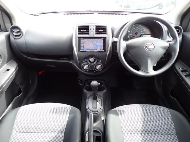 Nissan MARCH S photo 2