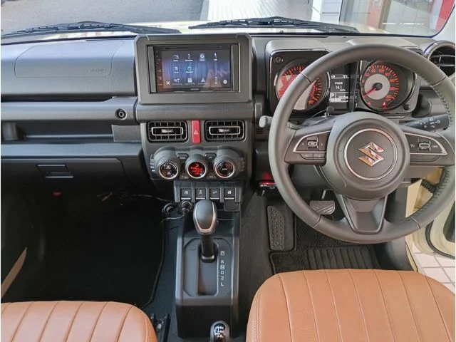 Suzuki JIMNY SIERRA JC photo 2