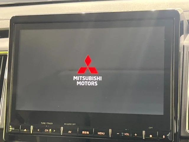Mitsubishi DELICA D:5 4WD P photo 3
