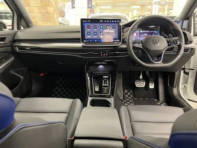 Volkswagen VOLKSWAGEN GOLF R ブラックエディション photo 2
