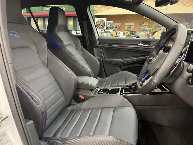 Volkswagen VOLKSWAGEN GOLF R ブラックエディション photo 4