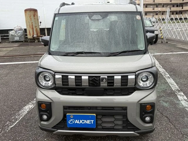 Suzuki Spacia GEAR 4WD ハイブリッドXZ　ターボ photo 2