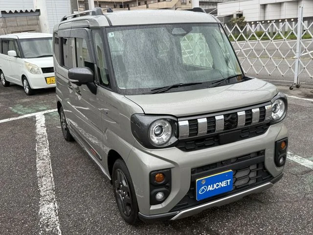 Suzuki Spacia GEAR 4WD ハイブリッドXZ　ターボ photo 3