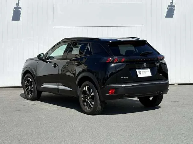 Peugeot PEUGEOT 2008 GT　ブルーHDi photo 2