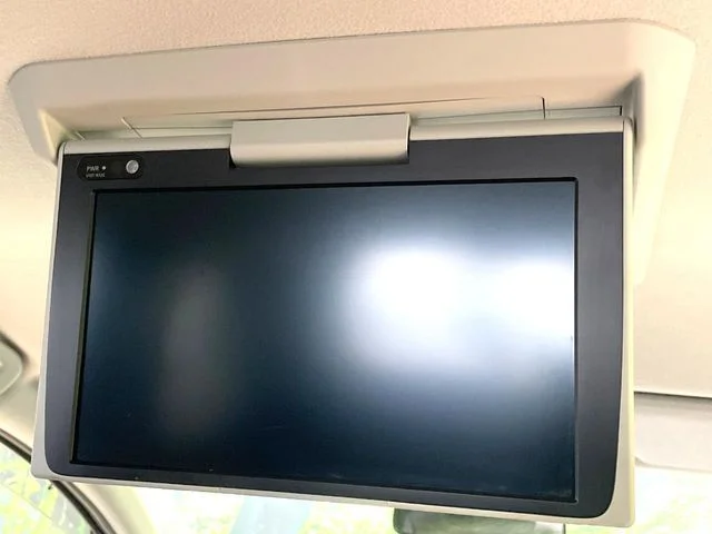 Toyota SIENTA HYBRID Z photo 3