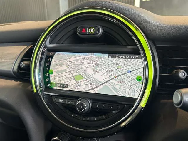 Bmw MINI COOPER D 5DOOR ベースグレード photo 3