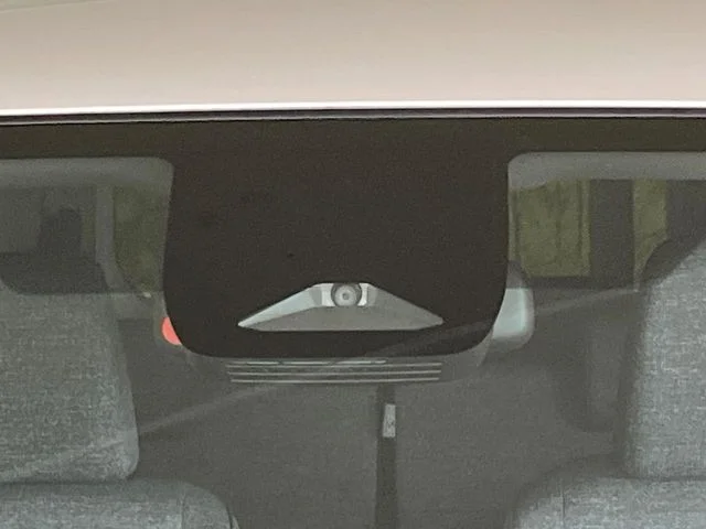 Toyota SIENTA HYBRID Z photo 3