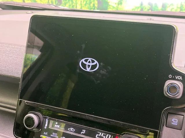 Toyota SIENTA HYBRID Z photo 4