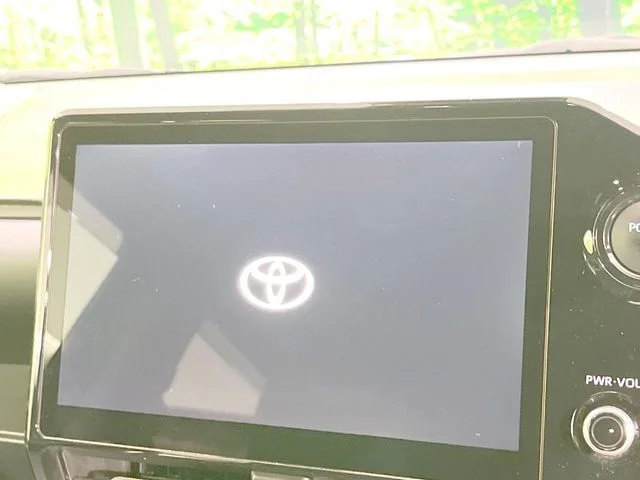 Toyota VOXY HYBRID S−Z photo 4