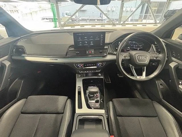 Audi AUDI Q5 SPORTBACK 40　TDI　クワトロ　Sライン photo 2