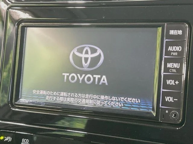 Toyota PRIUS A photo 3