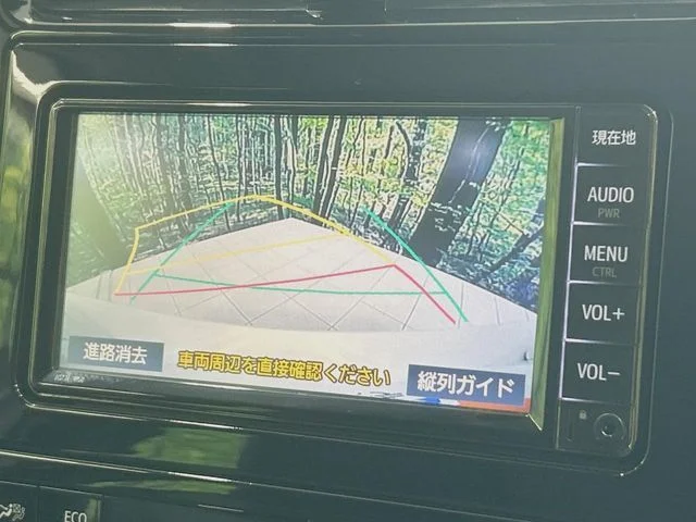 Toyota PRIUS A photo 4
