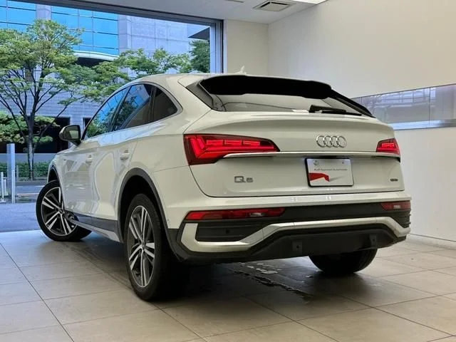 Audi AUDI Q5 SPORTBACK 1st　エディション photo 3