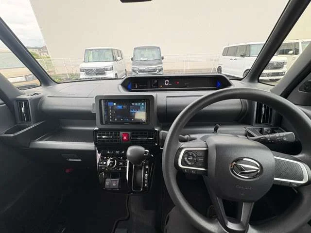 Daihatsu TANTO CUSTOM X photo 2