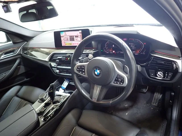 Bmw BMW 5series sedan 530i　Mスポーツ photo 2