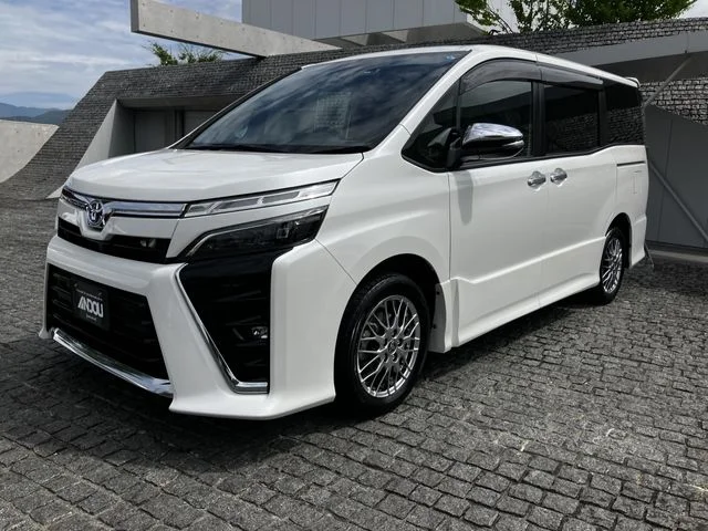 Toyota VOXY HYBRID ZS　煌3 2021