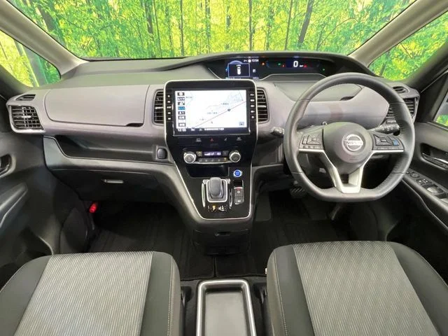 Nissan SERENA WG e−POWER　ハイウェイスター　V photo 2