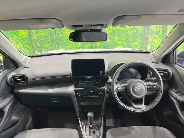 Toyota YARIS CROSS G photo 2