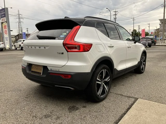Volvo VOLVO XC40 T4　AWD　Rデザイン photo 3