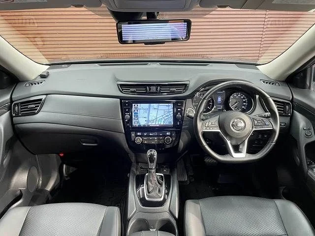 Nissan X-TRAIL 4WD 20Xi　Vセレクション photo 2