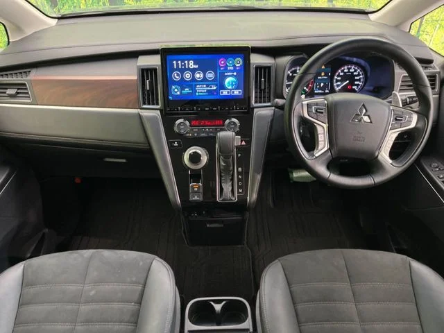 Mitsubishi DELICA D:5 4WD ジャスパー photo 2