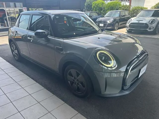 Bmw MINI COOPER 5DOOR ベースグレード photo 3